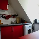 Bright Apartment Near Pere Lachaise